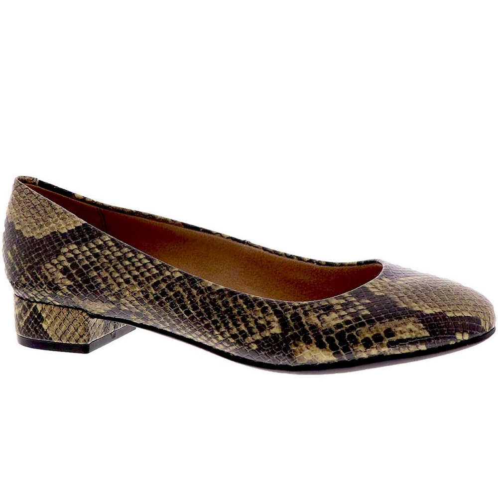 Easy Spirit Taupe Snake Print Vegan Flats Size 12 EUC LIKE NEW